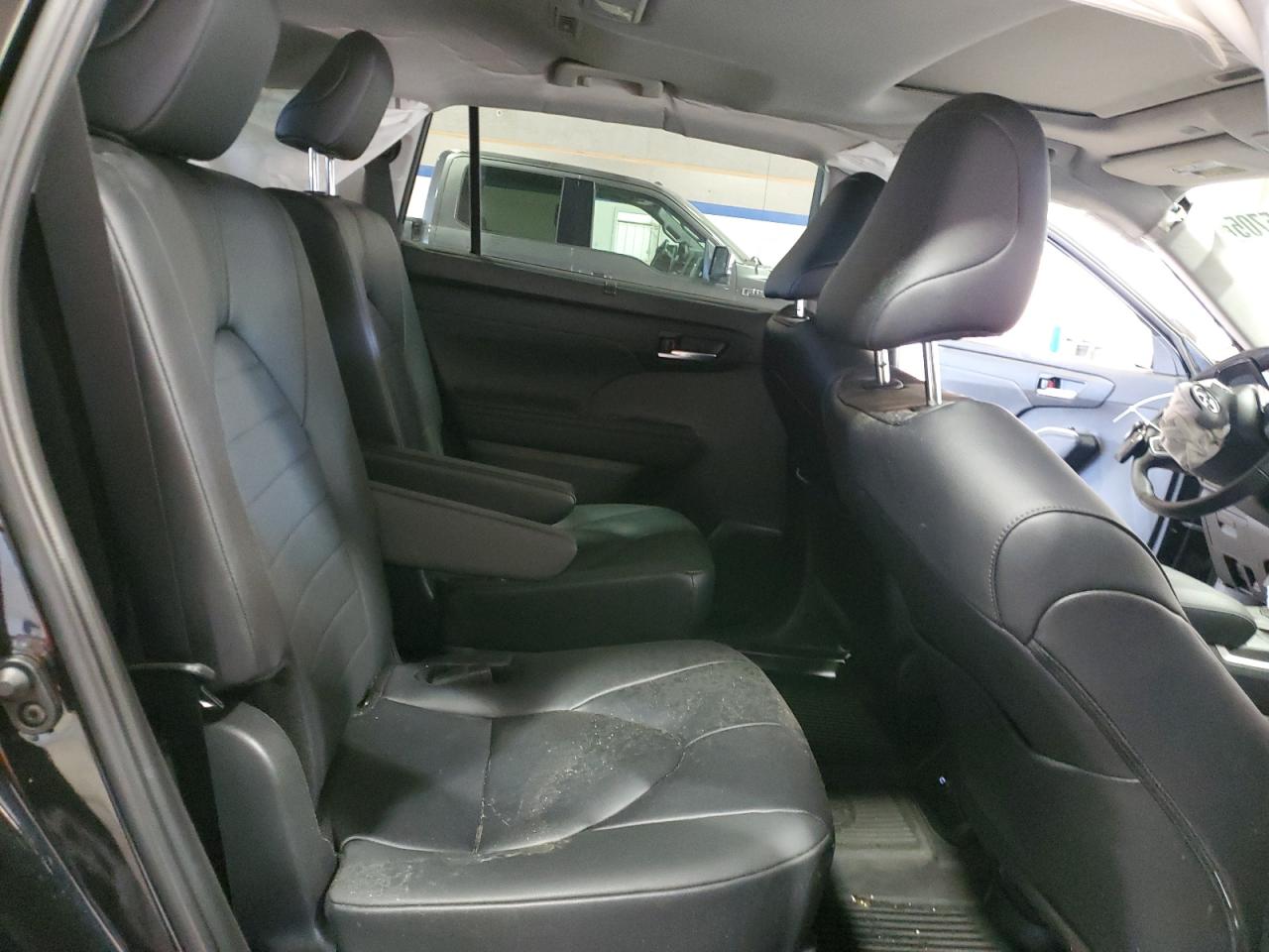 2024 TOYOTA HIGHLANDER LE VIN:5TDKDRBH2RS568071