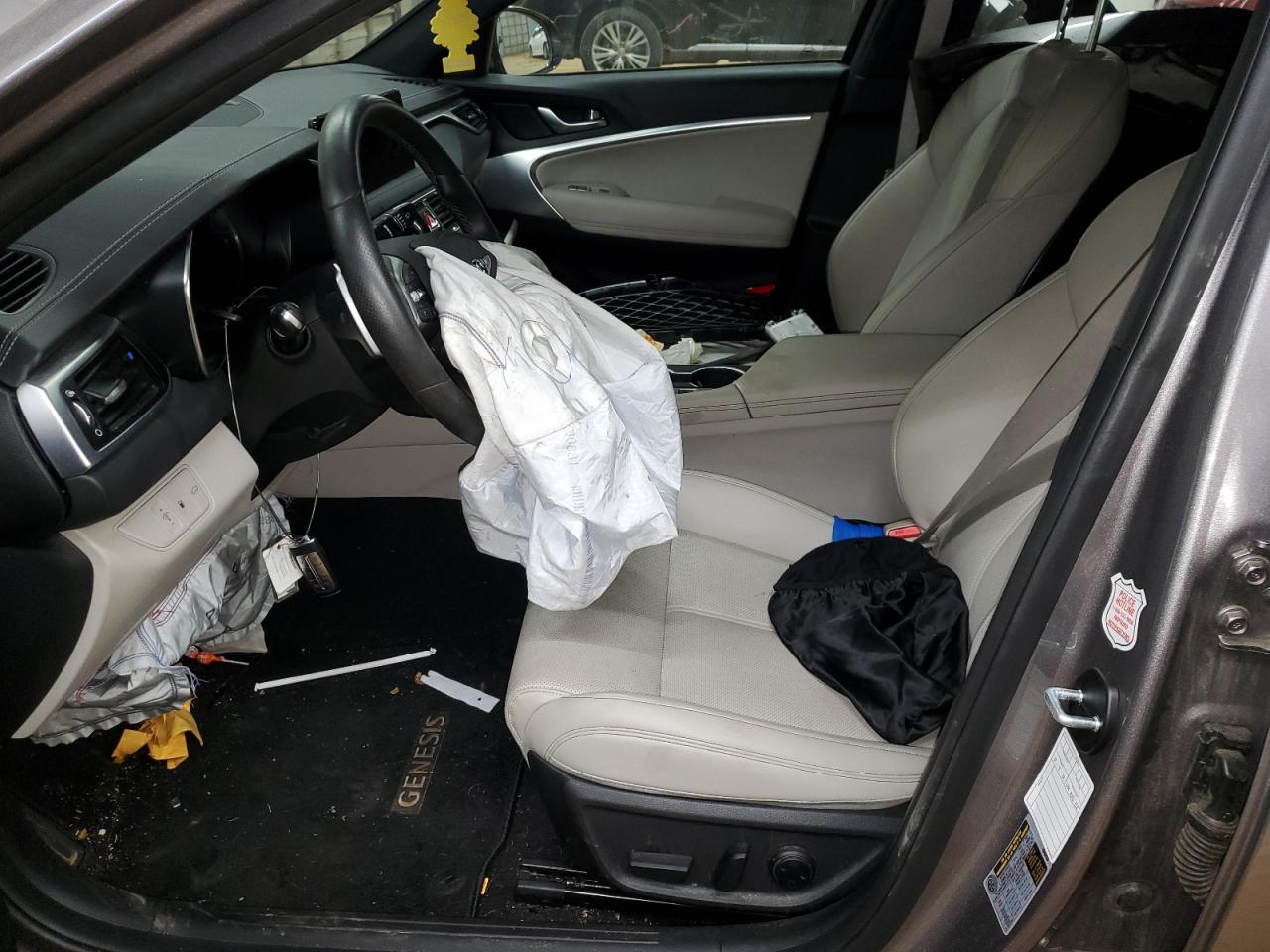 2023 GENESIS G70 BASE VIN:KMTG34TA2PU131582