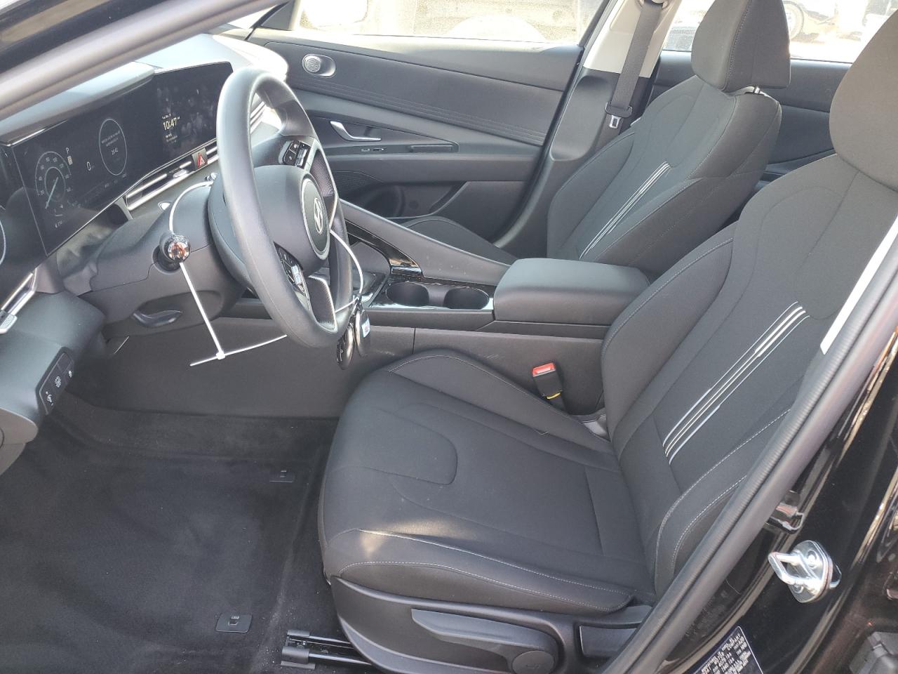 2024 HYUNDAI ELANTRA BLUE VIN:KMHLM4DJXRU102600