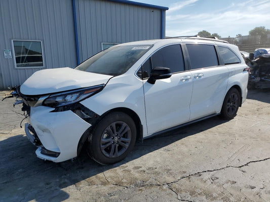 2024 TOYOTA SIENNA XSE VIN:5TDCSKFC6RS124109