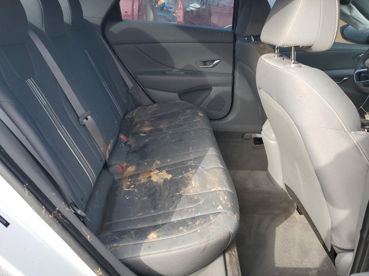 2022 HYUNDAI ELANTRA SEL VIN:5NPLM4AG0NH060178