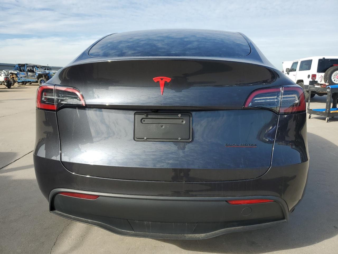 2024 TESLA MODEL Y  VIN:7SAYGDED8RA301678