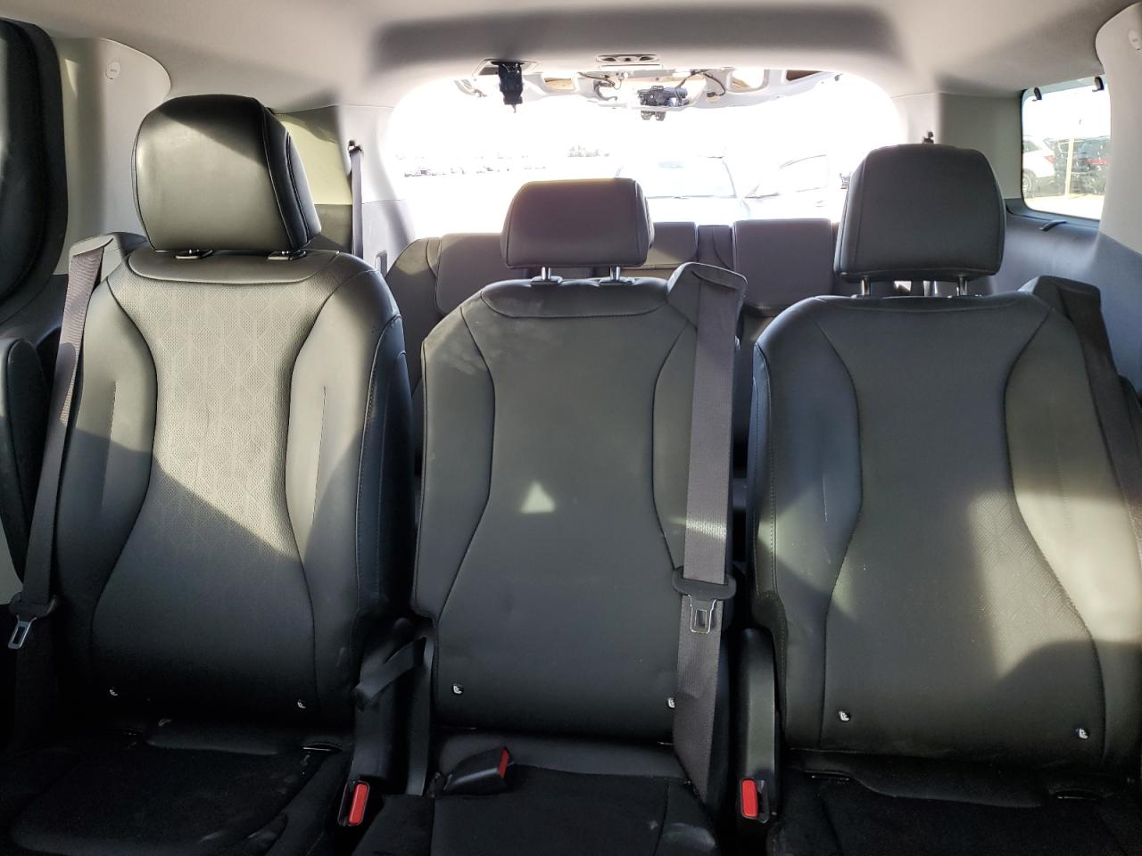 2022 KIA CARNIVAL EX VIN:KNDNC5H38N6147034