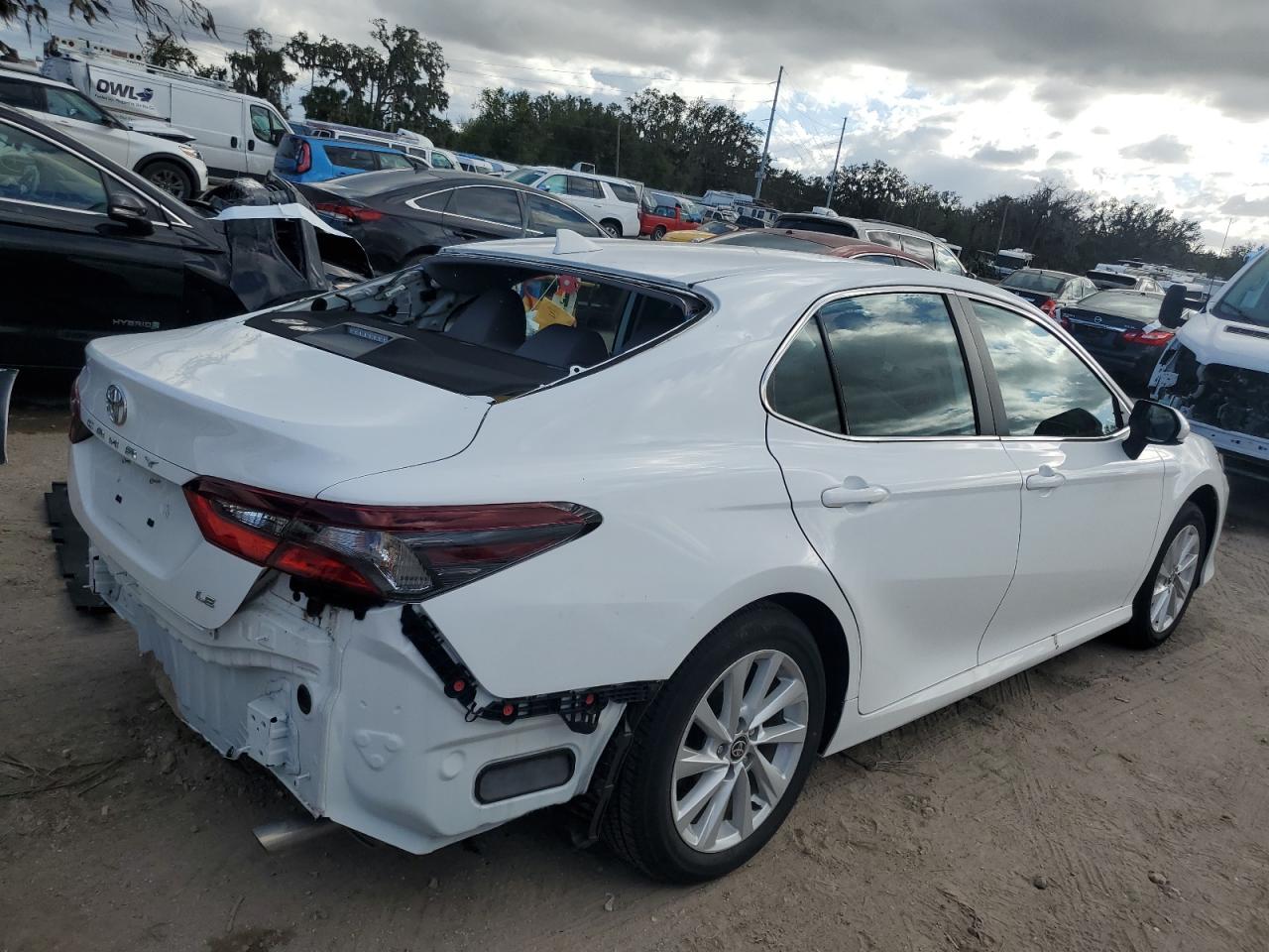 2022 TOYOTA CAMRY LE VIN:4T1C11AK2NU676235