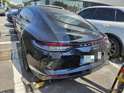 2023 Porsche Panamera VIN: