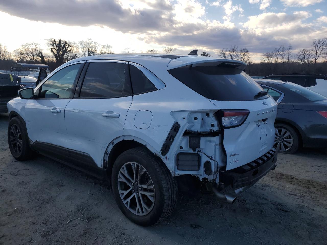 2022 FORD ESCAPE SEL VIN:1FMCU0H61NUA70581