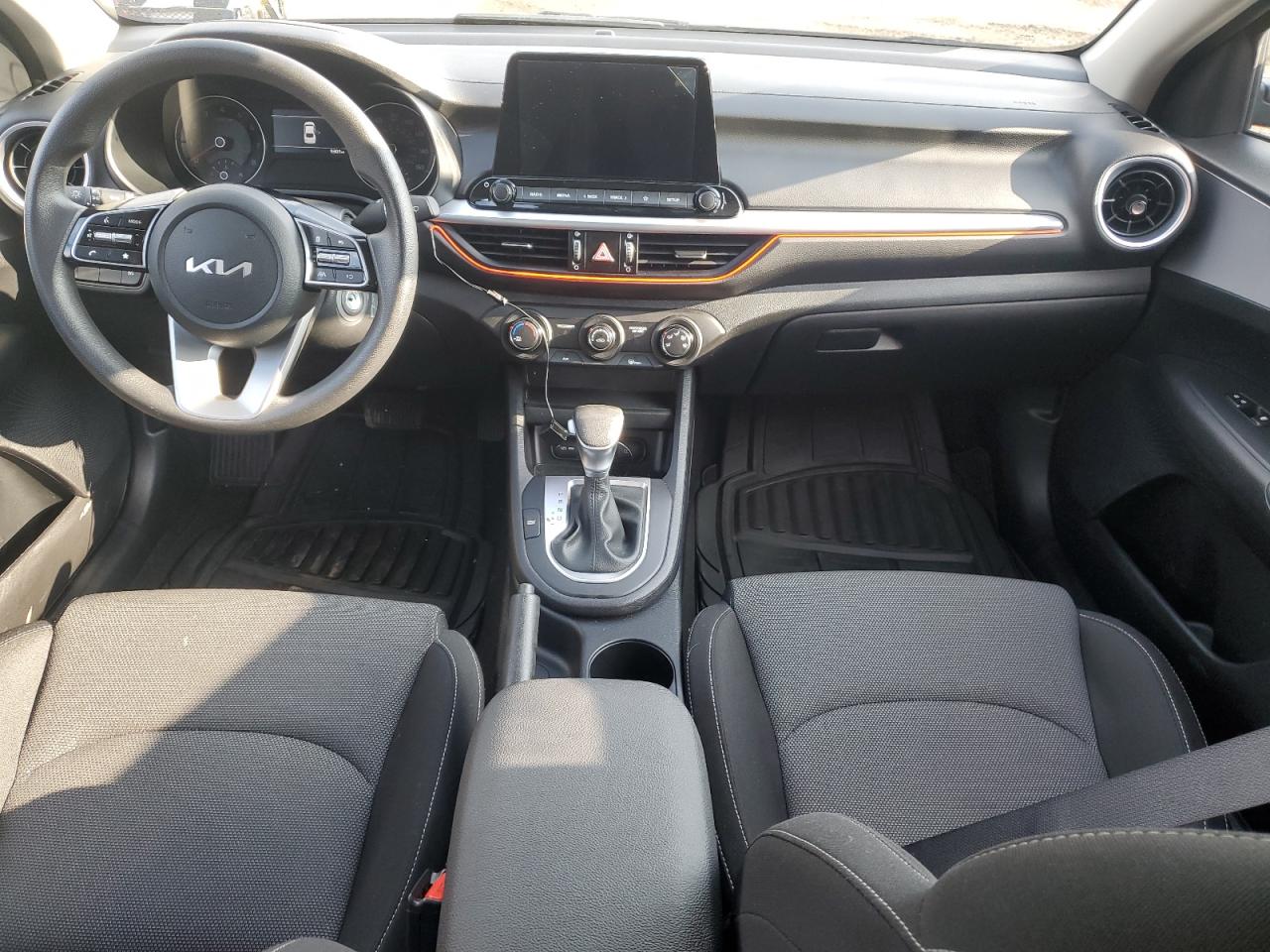 2024 KIA FORTE LX VIN:3VW2B7AJ2HM211824