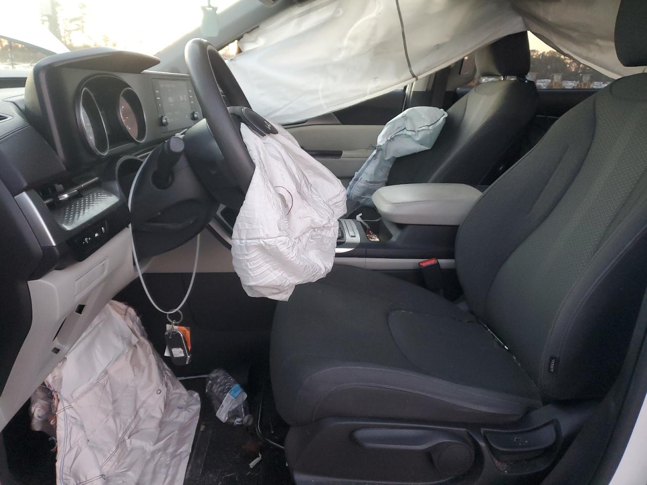 2022 KIA CARNIVAL LX VIN:KNDNB4H33N6123091