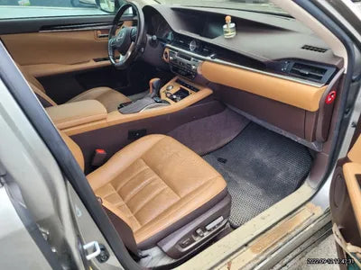 2018 Lexus ES 300 VIN: