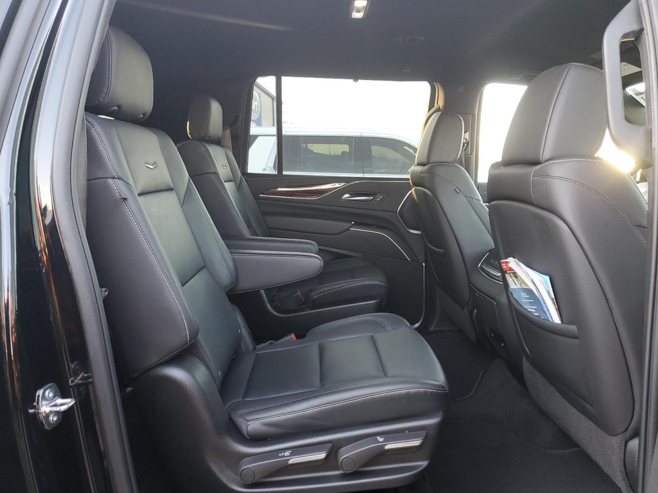 2024 CADILLAC ESCALADE ESV LUXURY VIN:1GYS4JKTXRR111331