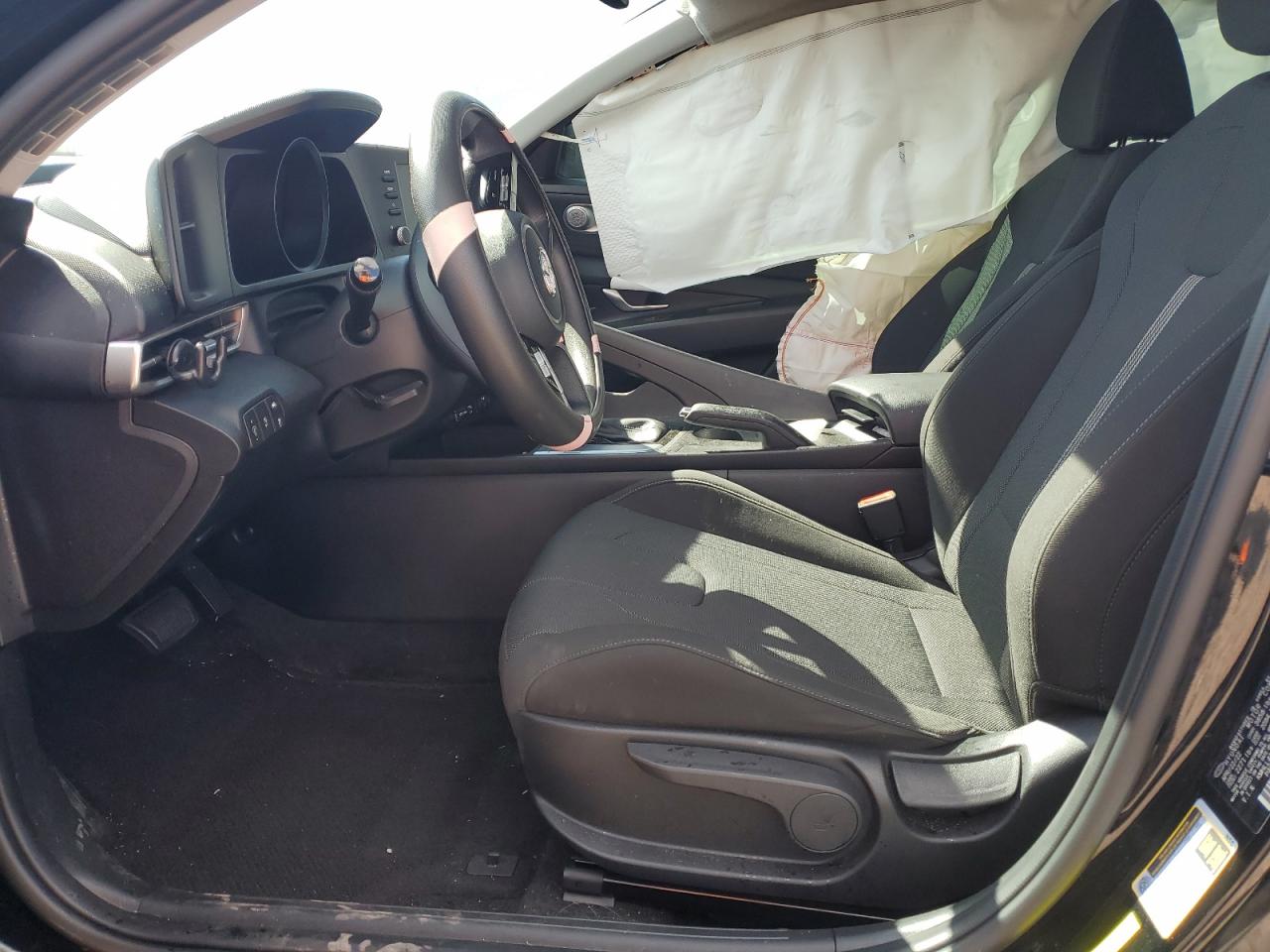 2022 HYUNDAI ELANTRA SE VIN:KMHLL4AG5NU364370
