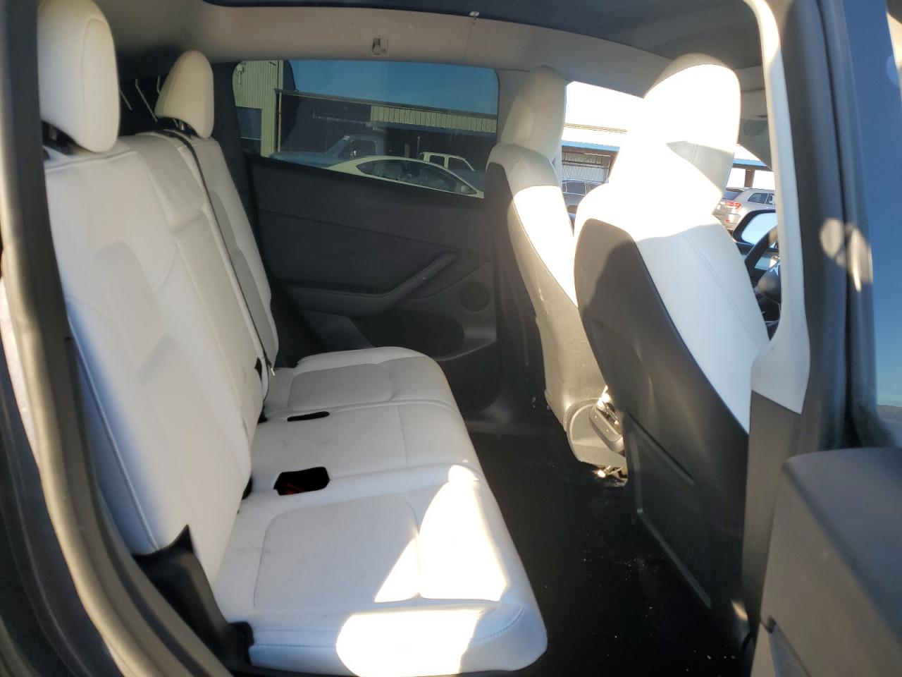 2023 TESLA MODEL Y  VIN:7SAYGAEE7PF967664