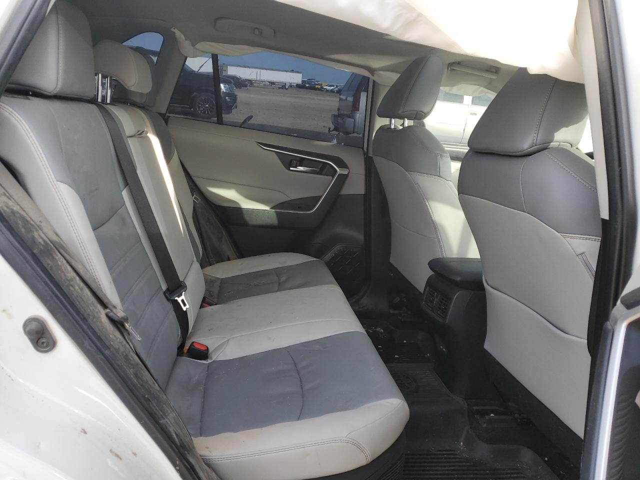 2022 TOYOTA RAV4 XLE PREMIUM VIN:1FM5K8D83HGB90728