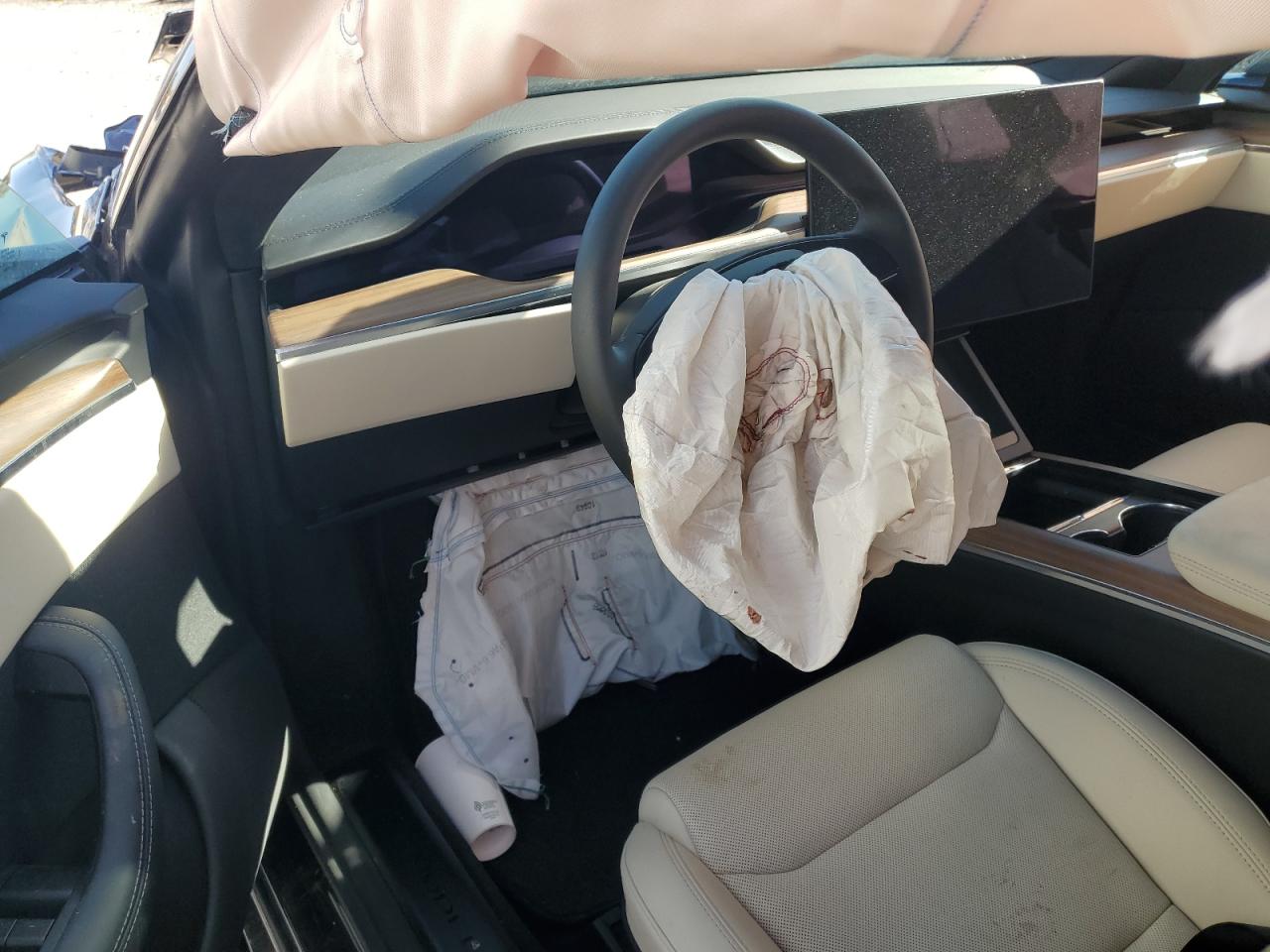 2023 TESLA MODEL S  VIN:5YJSA1E59PF522444