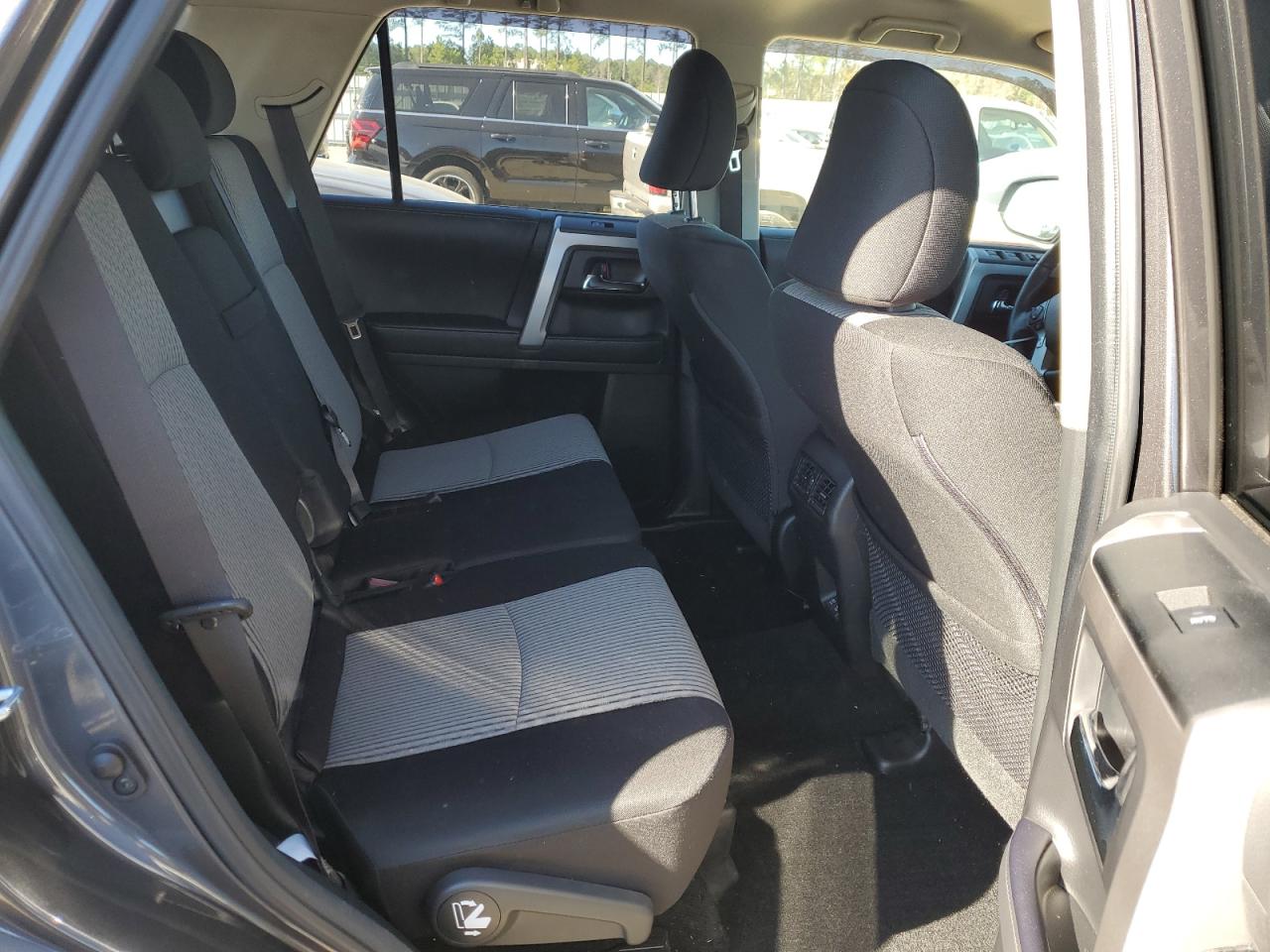 2022 TOYOTA 4RUNNER SR5 VIN:JTEEU5JR1N5268386