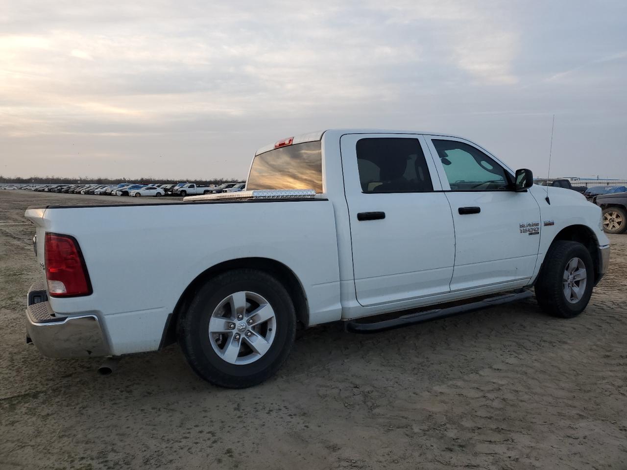 2022 RAM 1500 CLASSIC SLT VIN:3C6RR7LT2NG406044