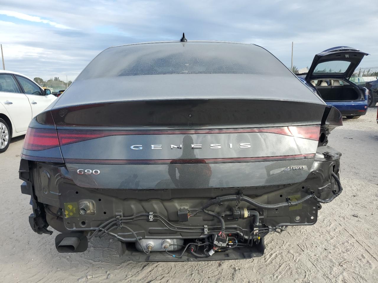 2023 GENESIS G90  VIN:KMTFC4SD8PU029226