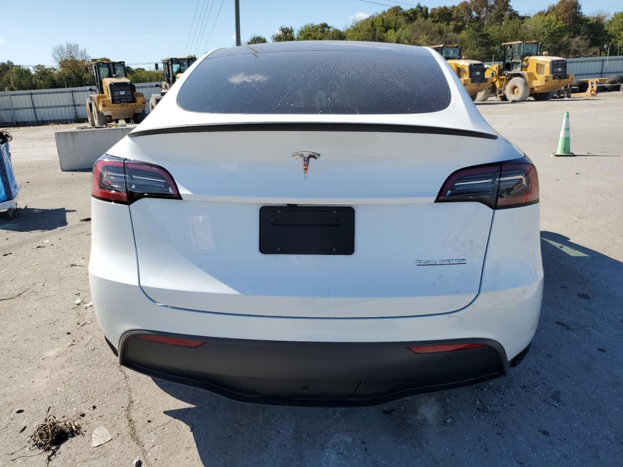 2023 TESLA MODEL Y  VIN:7SAYGDEF8PF864666