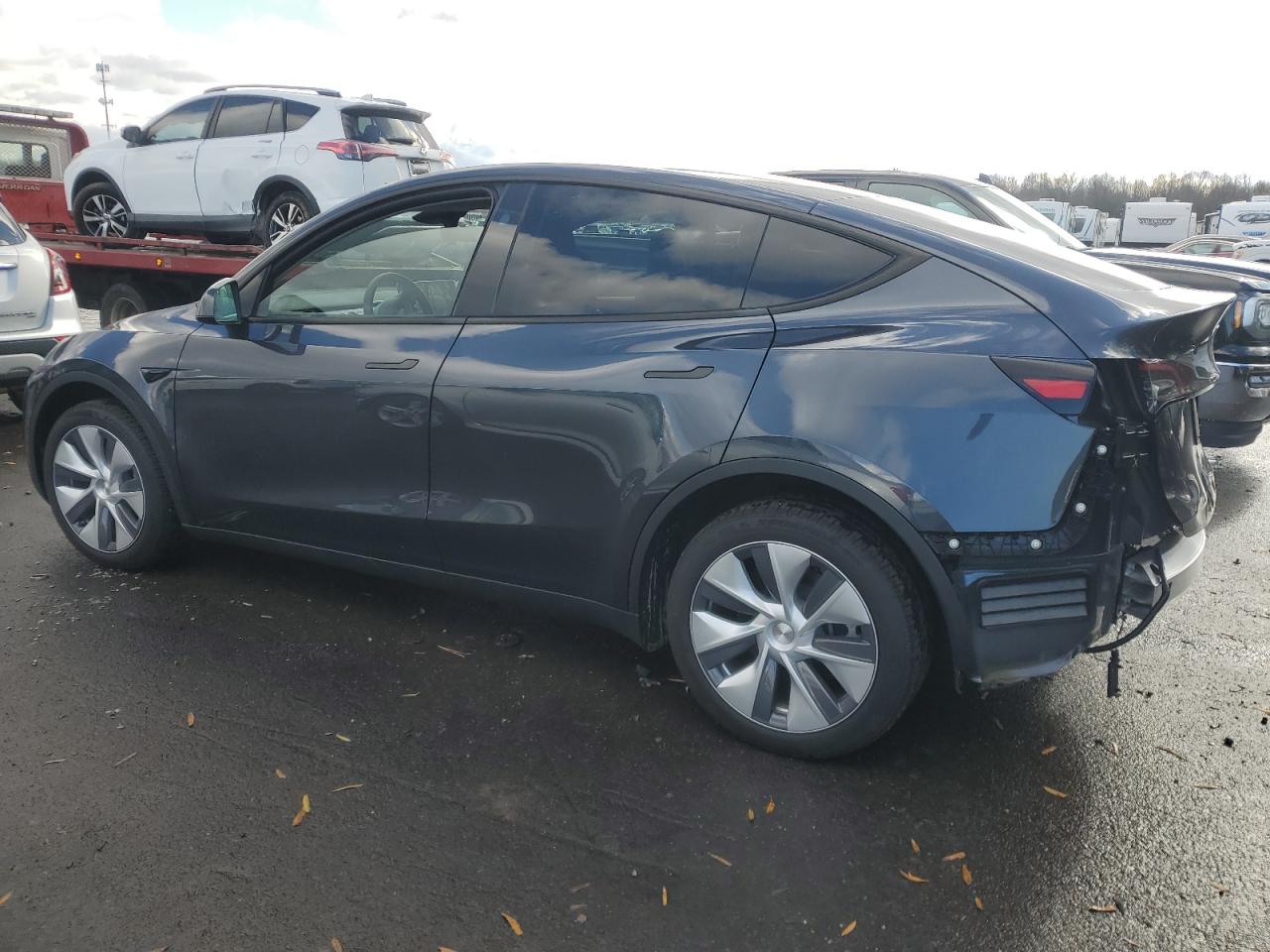 2024 TESLA MODEL Y  VIN:7SAYGDEE3RA247943