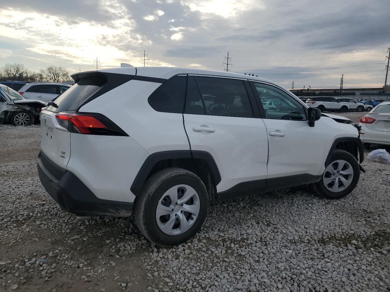 2024 TOYOTA RAV4 LE VIN:2T3F1RFV5RW491396