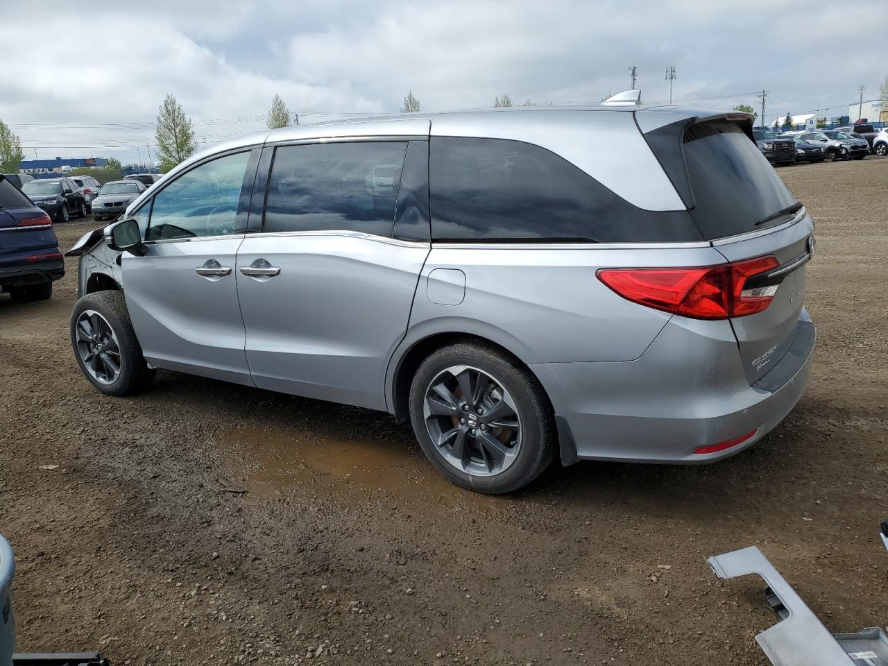 2022 HONDA ODYSSEY TOURING VIN:5FNRL6H87NB504131