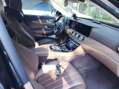 2019 Mercedes-Benz E 220 VIN: