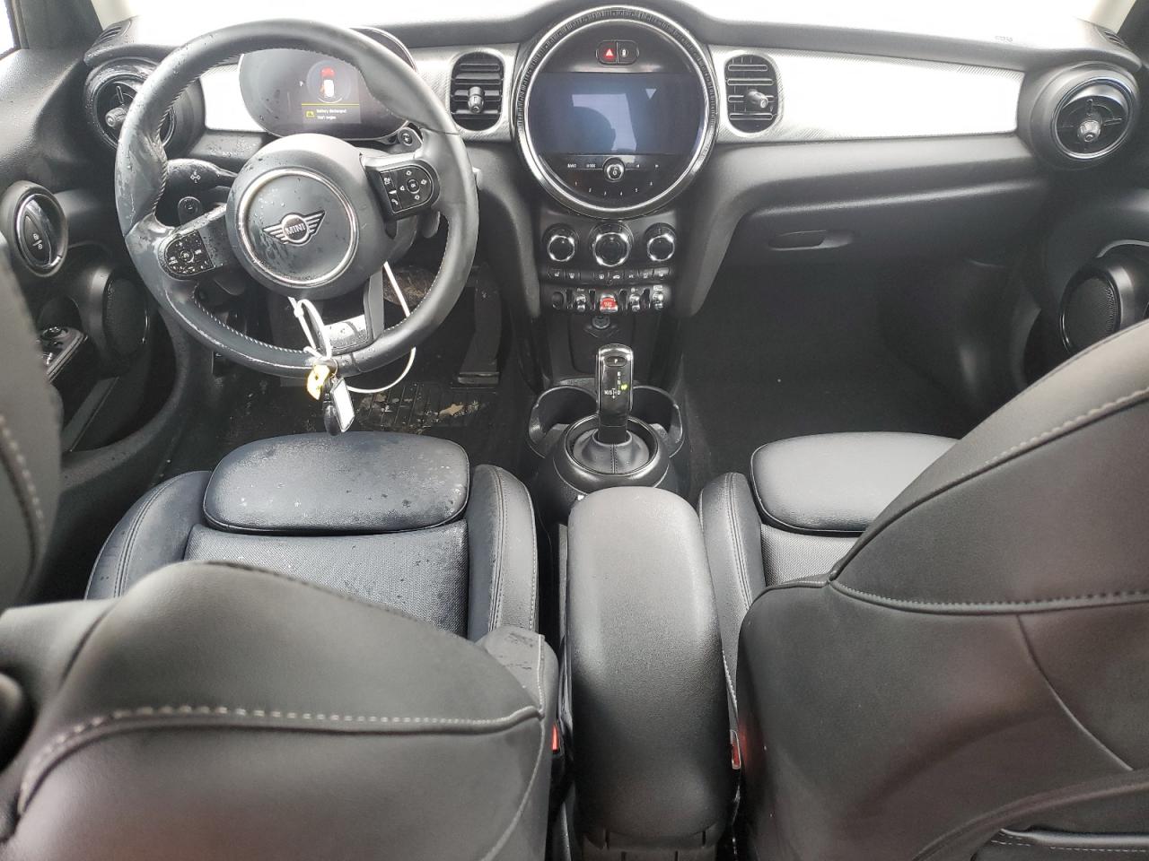 2024 MINI COOPER S VIN:WMW53DK08R2V04053