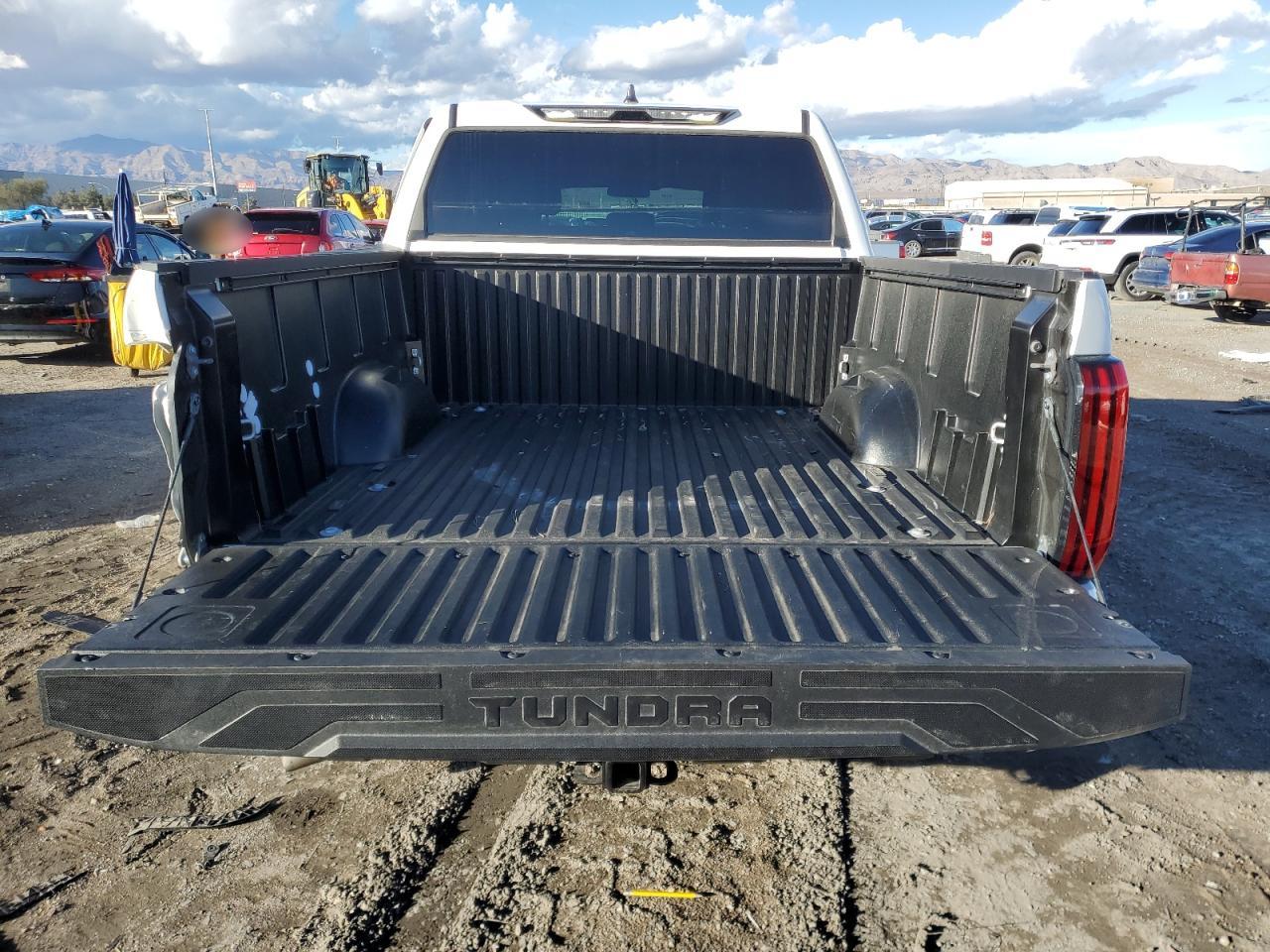 2024 TOYOTA TUNDRA CREWMAX SR VIN:5TFLA5ABXRX036323