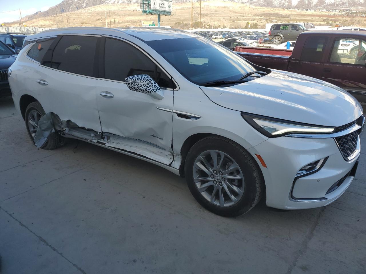 2024 BUICK ENCLAVE AVENIR VIN:5GAEVCKW9RJ102996