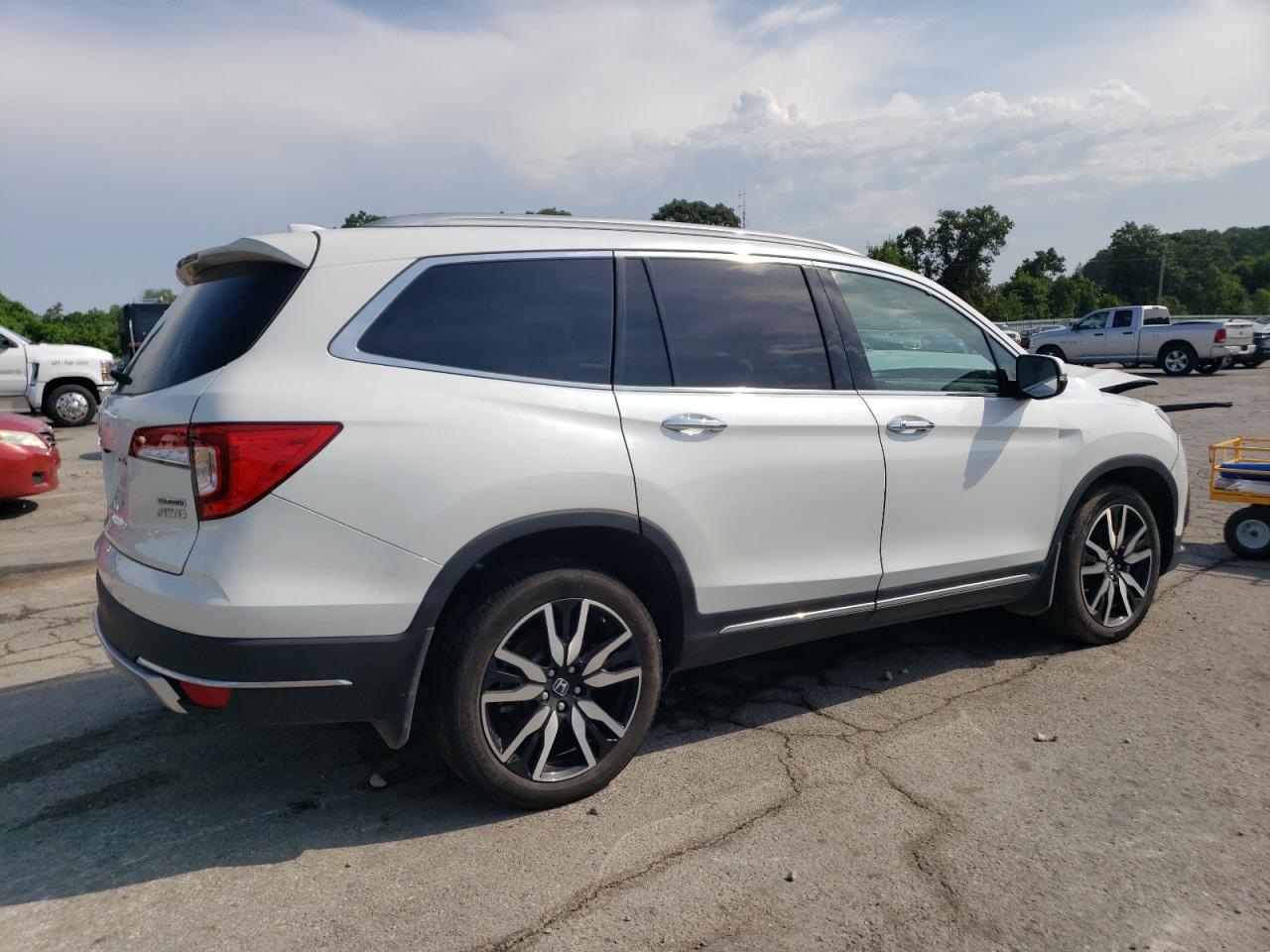 2022 HONDA PILOT TOURING VIN:5FNYF6H64NB054732