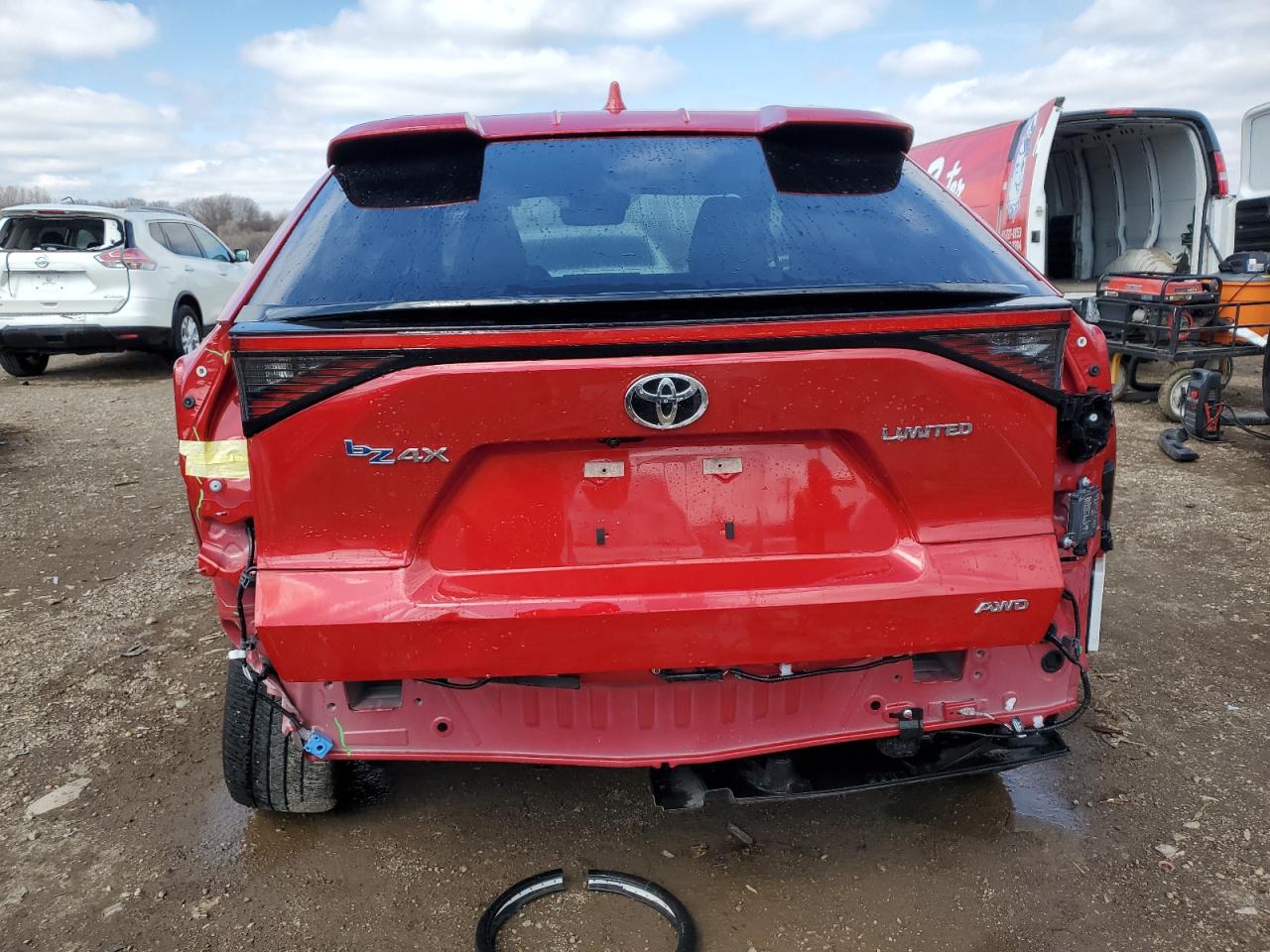 2023 TOYOTA BZ4X XLE VIN:JTMABACA1PA037930