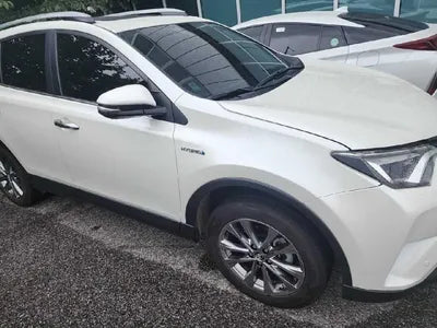 2018 Toyota RAV4 VIN: