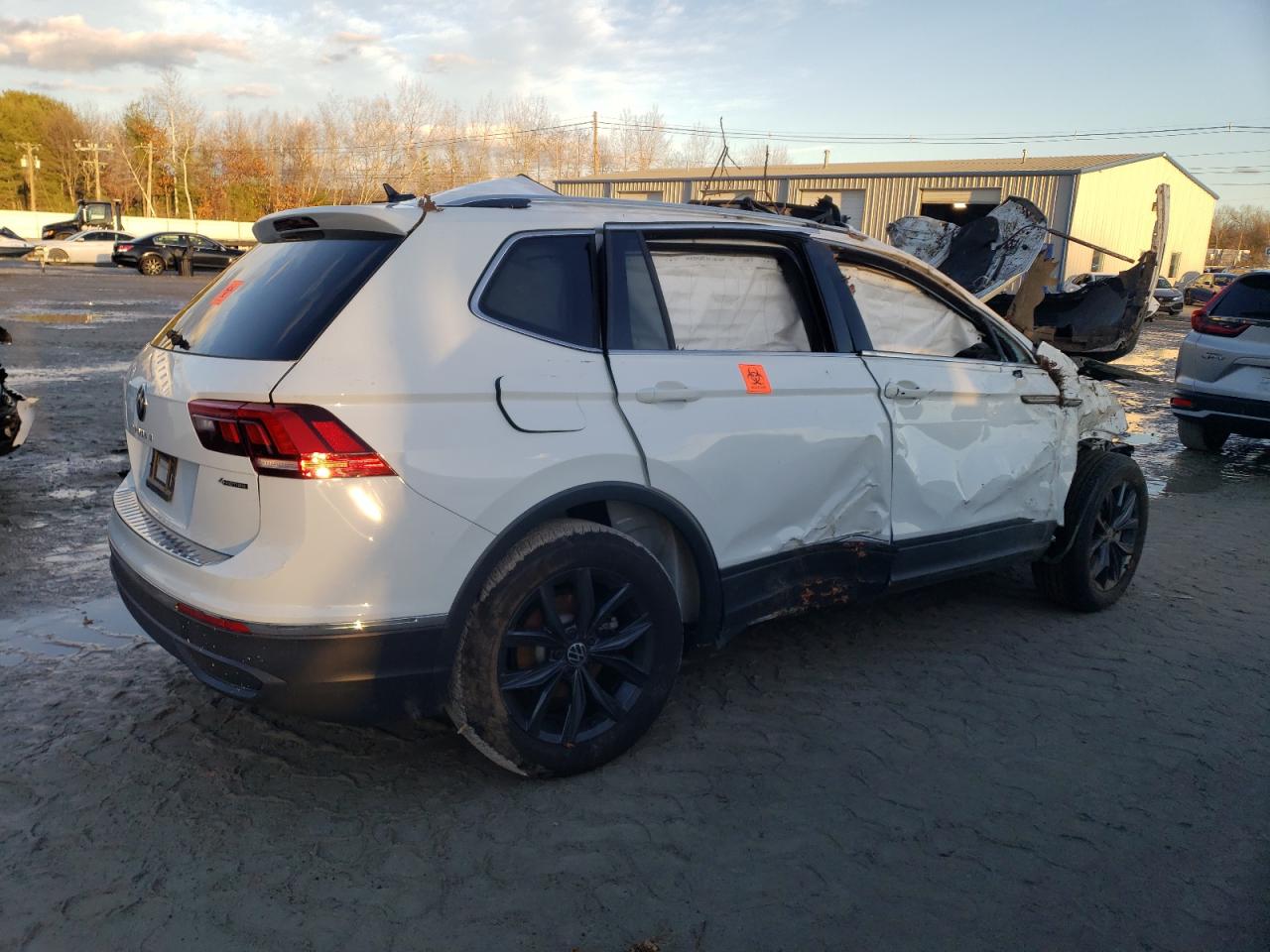 2024 VOLKSWAGEN TIGUAN SE VIN:3VVMB7AXXRM092004