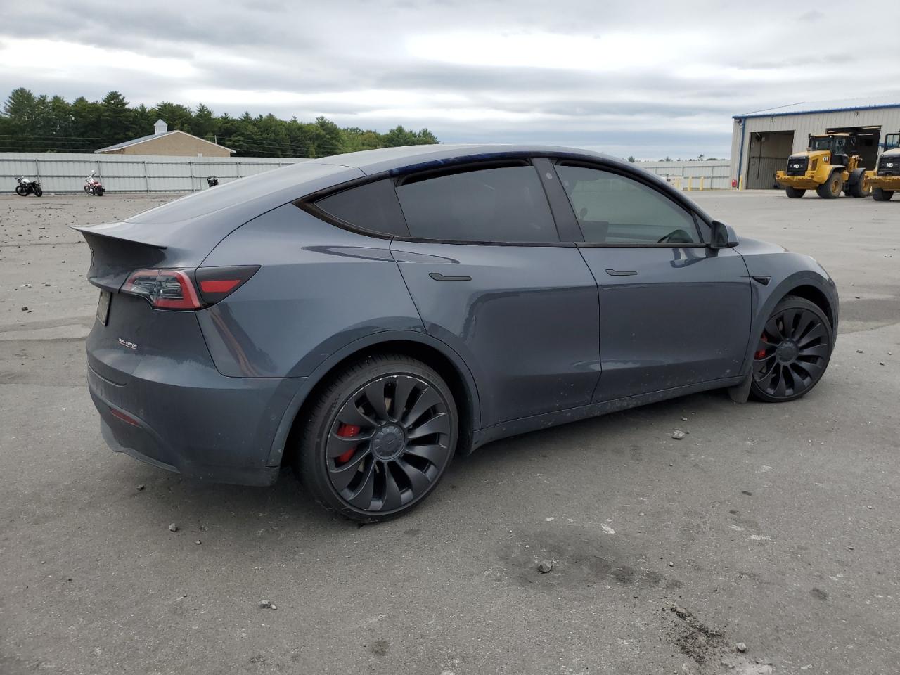 2022 TESLA MODEL Y  VIN:7SAYGDEF1NF398639