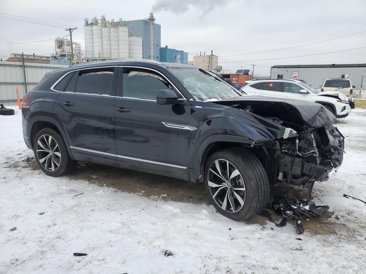 2024 VOLKSWAGEN ATLAS CROSS SPORT SEL PREMIUM R-LINE VIN:1V2FE2CA9RC206858