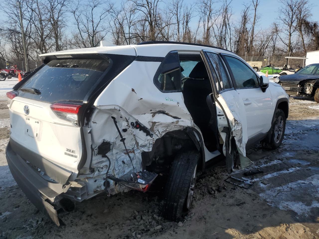 2024 TOYOTA RAV4 XLE VIN:4T3RWRFV5RU147453