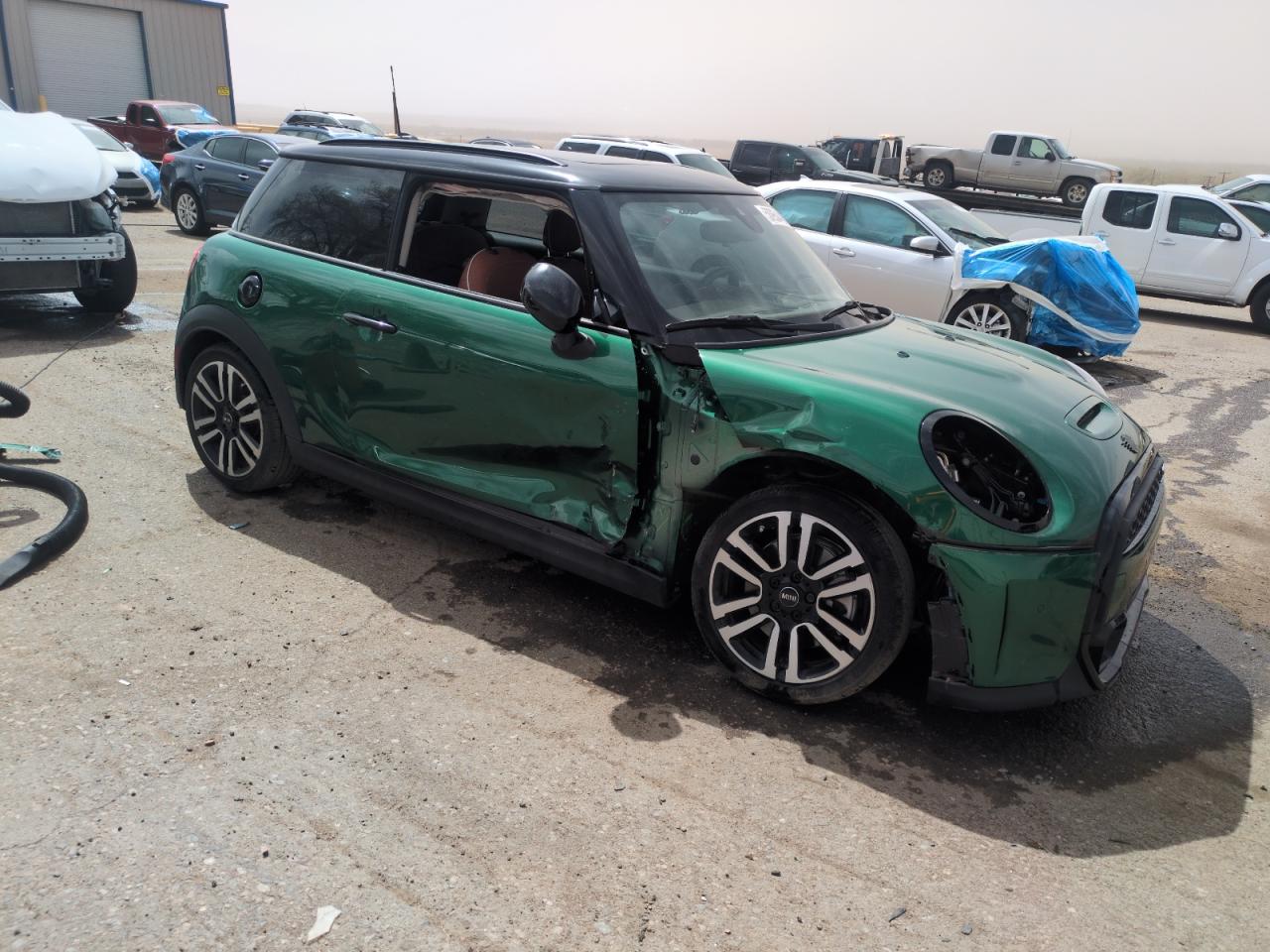 2023 MINI COOPER S VIN:WMW53DH03P2T30588