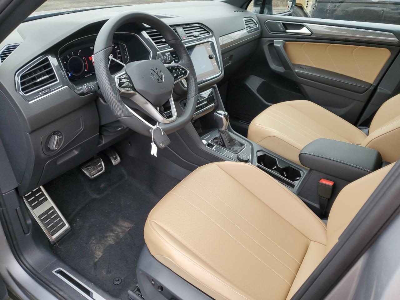 2024 VOLKSWAGEN TIGUAN SE R-LINE BLACK VIN:3VV8B7AX3RM159396