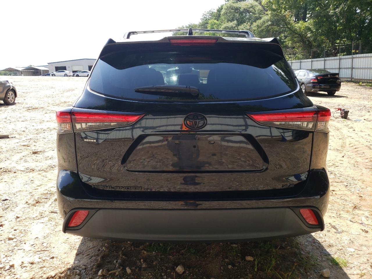 2022 TOYOTA HIGHLANDER XLE VIN:5TDGZRAH7NS091768