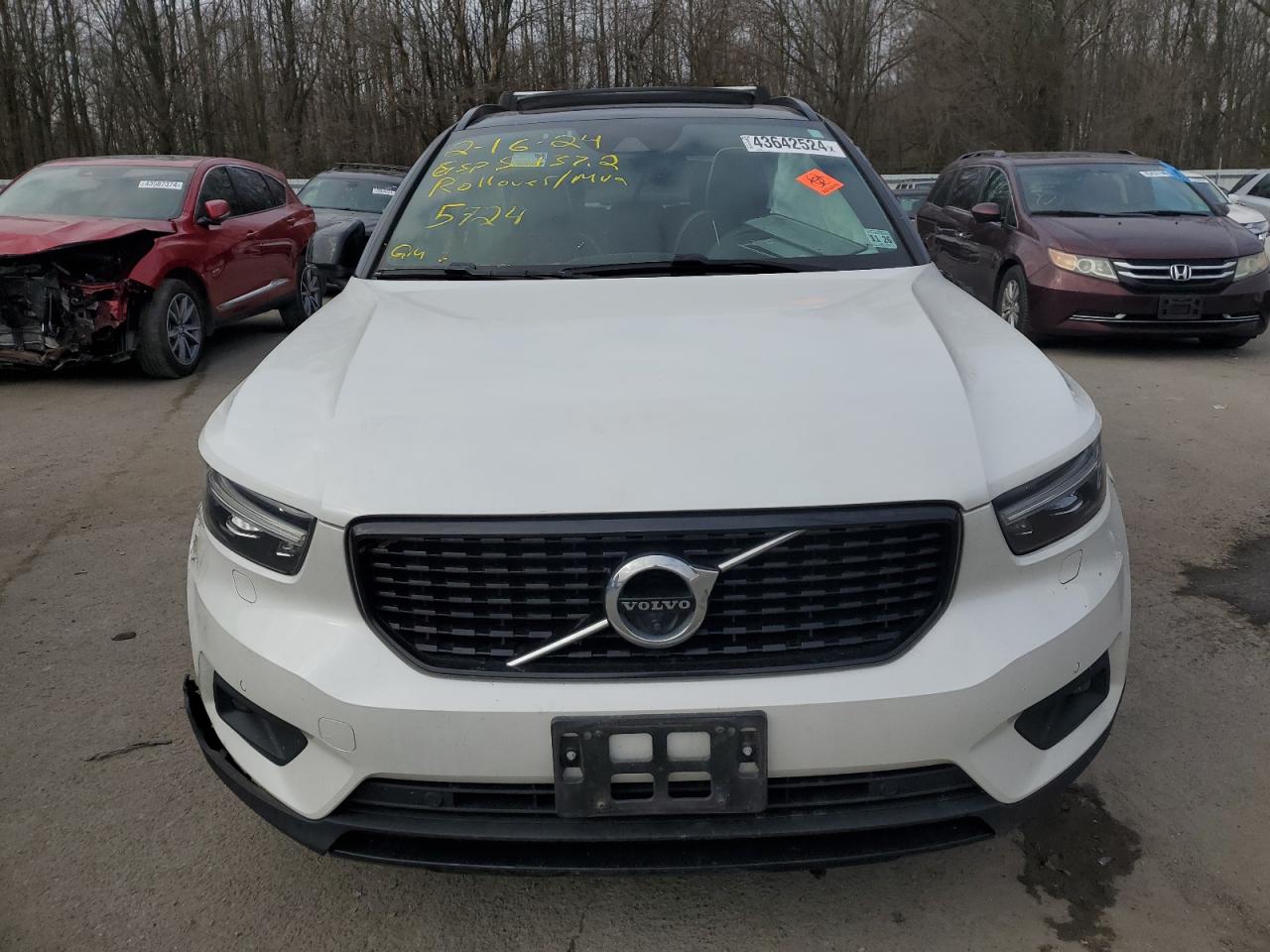 2022 VOLVO XC40 T5 R-DESIGN VIN:YV4162UM1N2695724