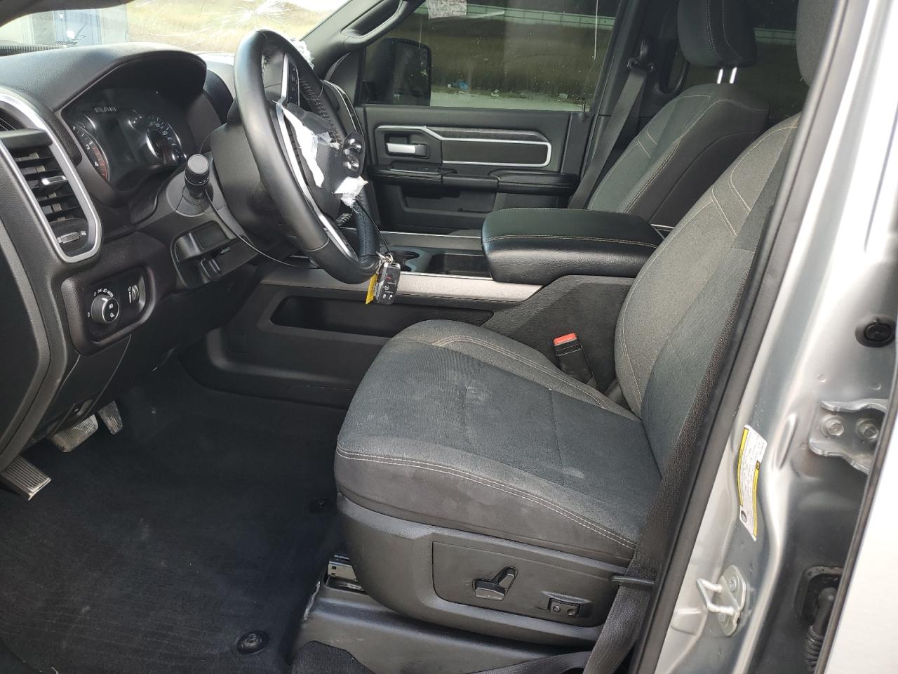 2024 RAM 3500 BIG HORN VIN:3C63RRHL9RG129019