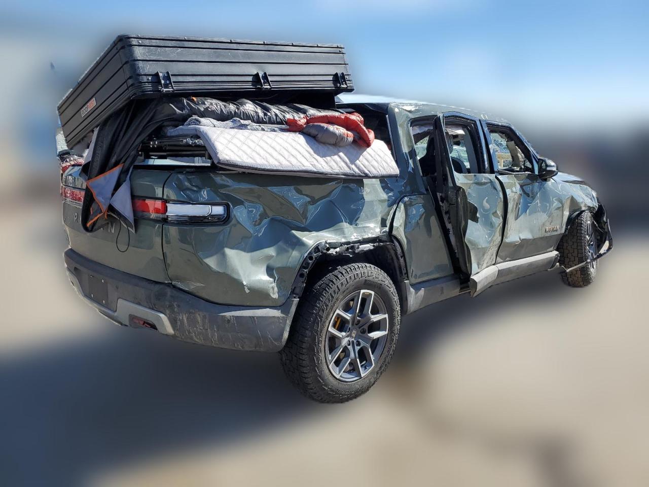 2022 RIVIAN R1T LAUNCH EDITION VIN:7FCTGAALXNN011762