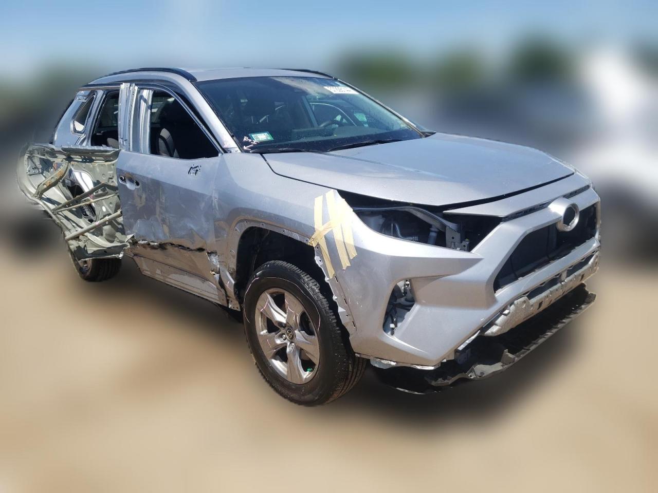 2022 TOYOTA RAV4 XLE VIN:2T3P1RFV6NC261852