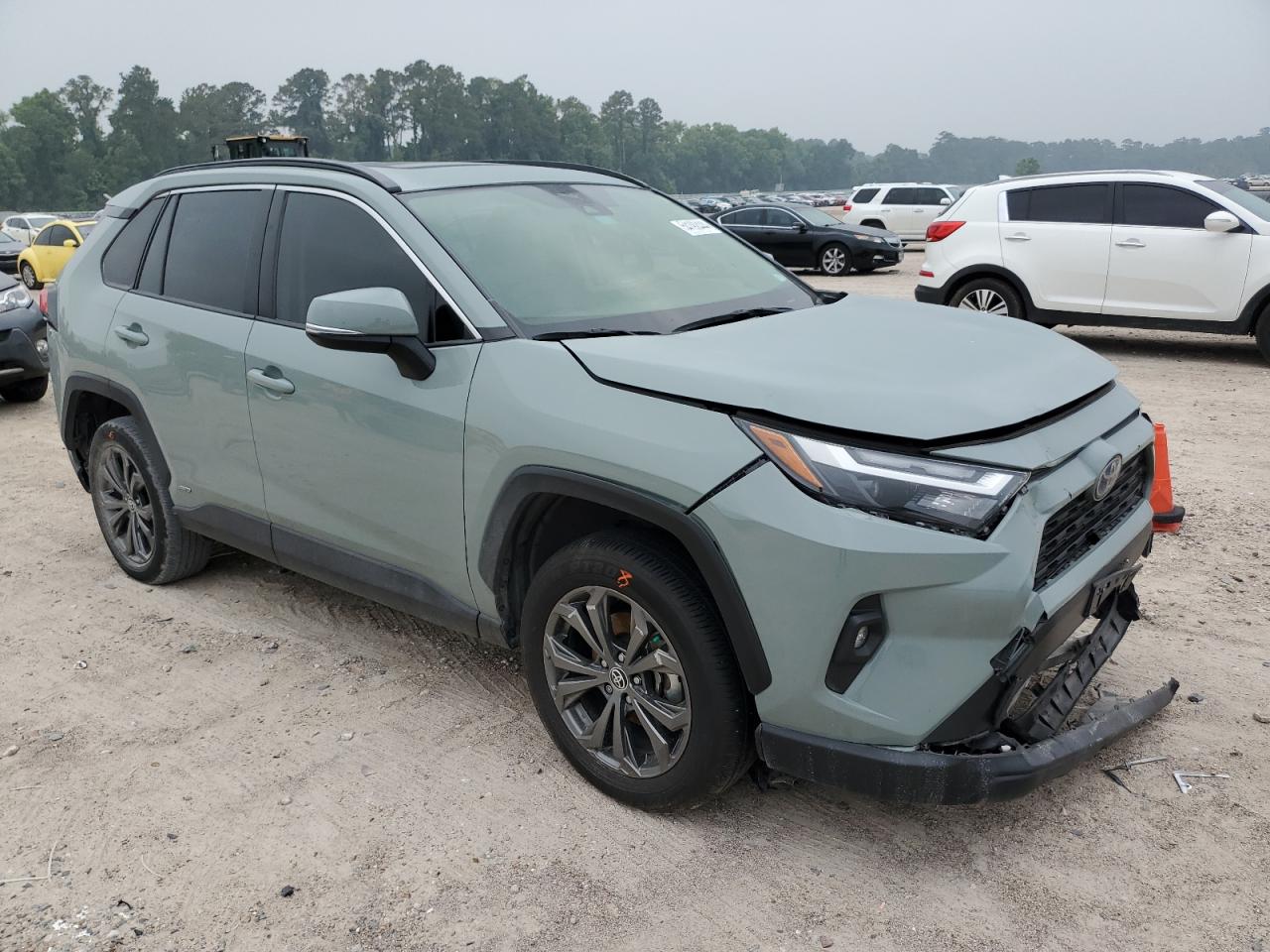 2022 TOYOTA RAV4 XLE PREMIUM VIN:JTMB6RFV1ND527429