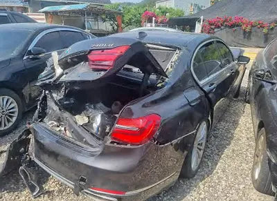 2016 BMW 740 WBA7G8108GG678176 VIN:WBA7G8108GG678176