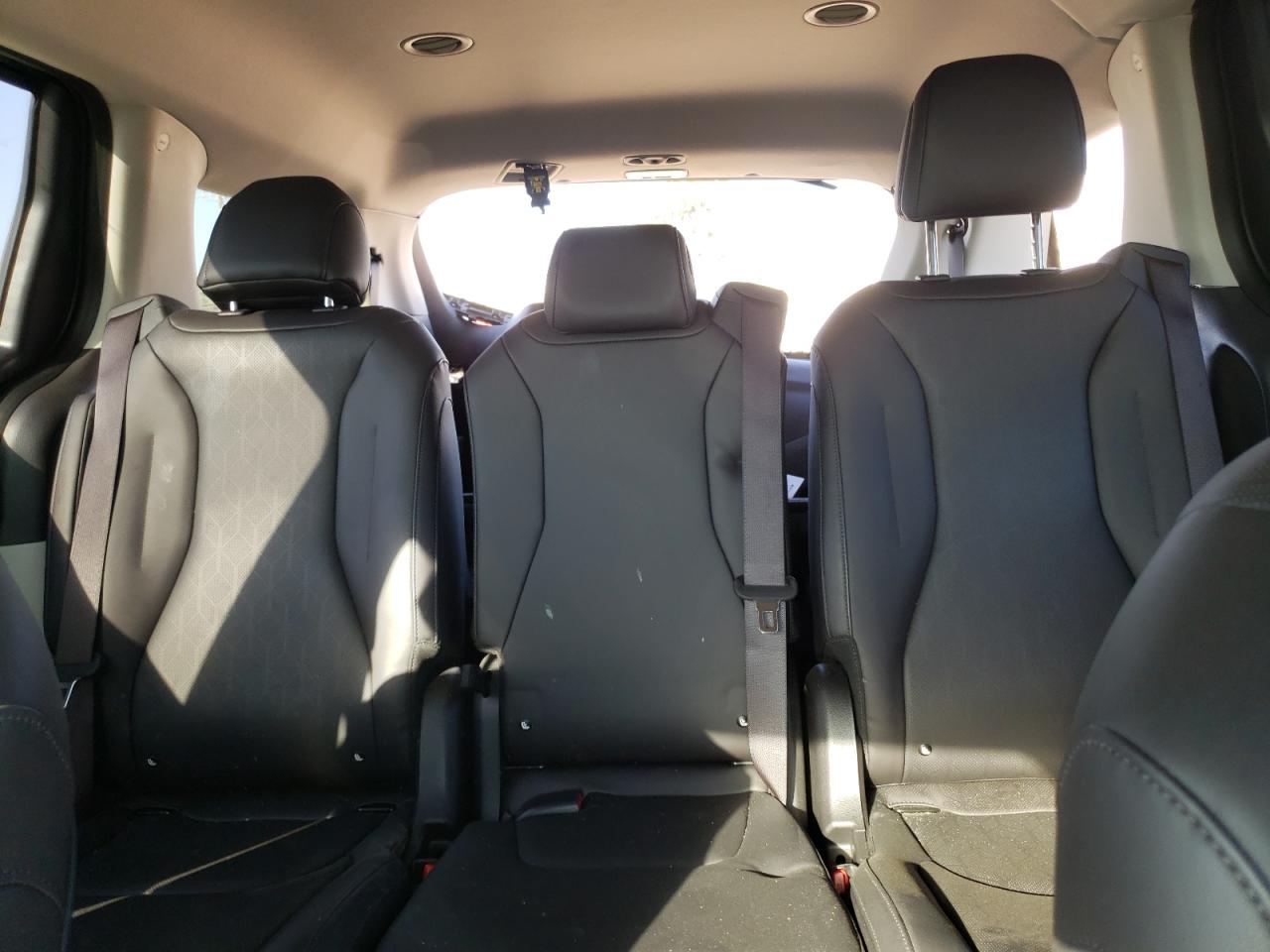2024 KIA CARNIVAL LX VIN:KNDNB4H33R6372769