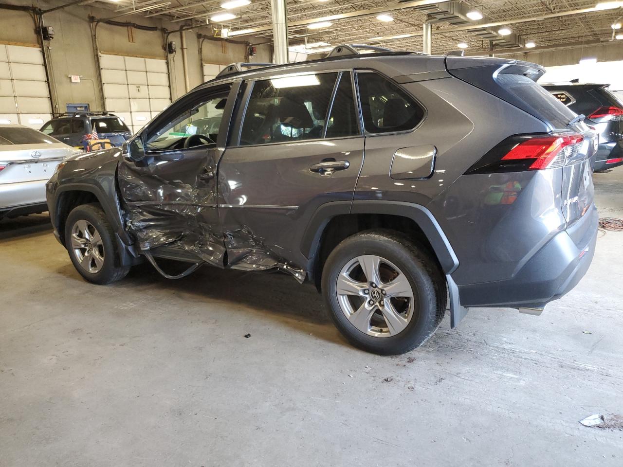 2023 TOYOTA RAV4 XLE VIN:2T3P1RFV3PC332105