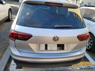 2018 Volkswagen Tiguan WVGZZZ5NZJW964281 VIN:WVGZZZ5NZJW964281