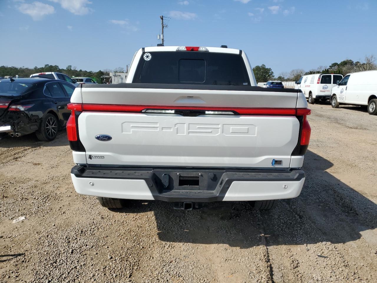 2022 FORD F150 LIGHTNING PRO VIN:1FT6W1EV6NWG01209