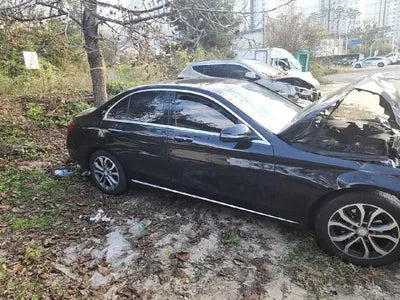 2016 Mercedes-Benz C 200 VIN: